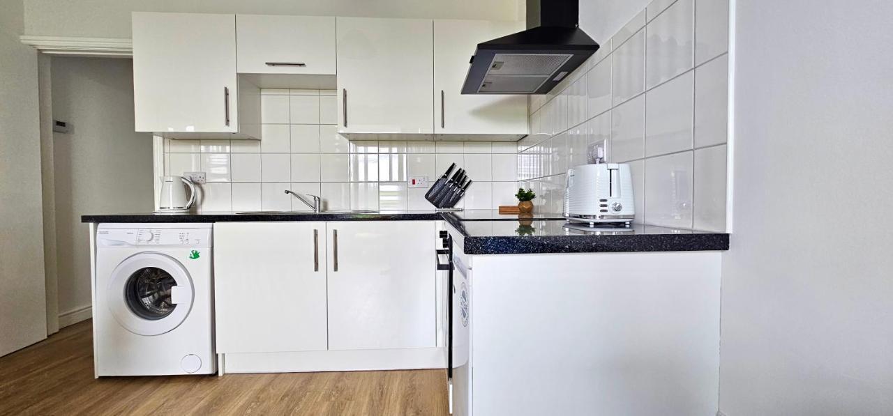 Harlequin Apartments By Switchback Stays Кардифф Экстерьер фото