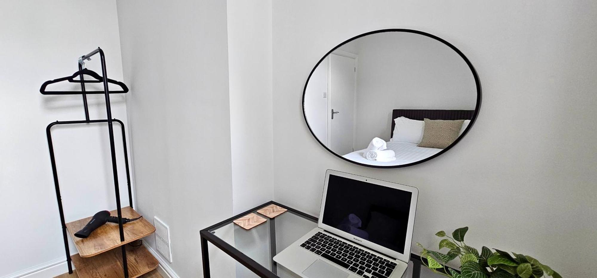 Harlequin Apartments By Switchback Stays Кардифф Номер фото
