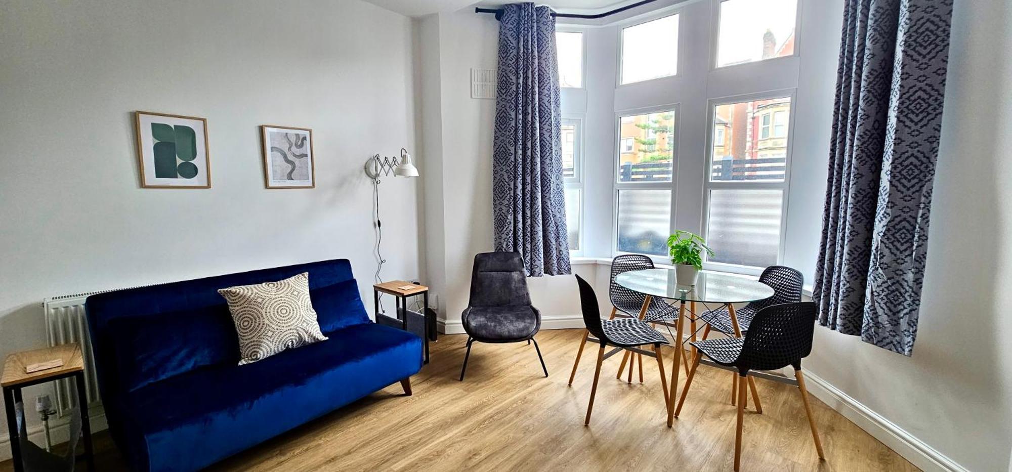 Harlequin Apartments By Switchback Stays Кардифф Номер фото
