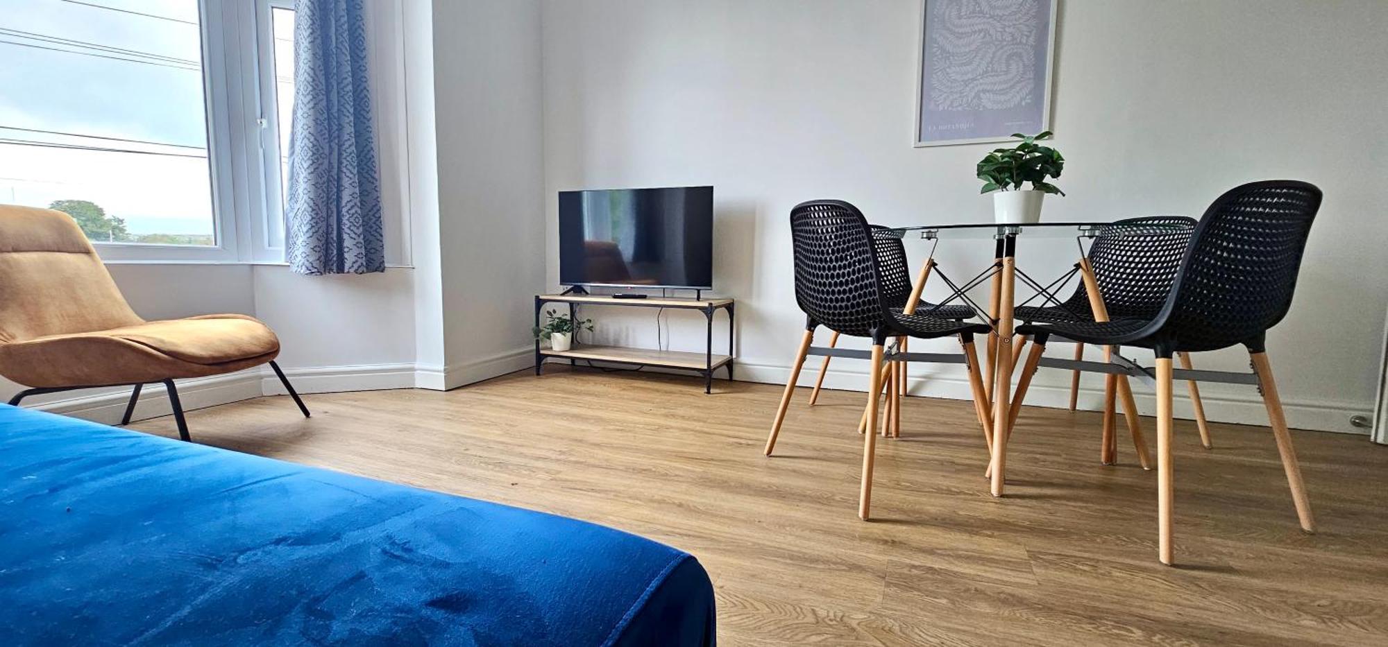 Harlequin Apartments By Switchback Stays Кардифф Номер фото